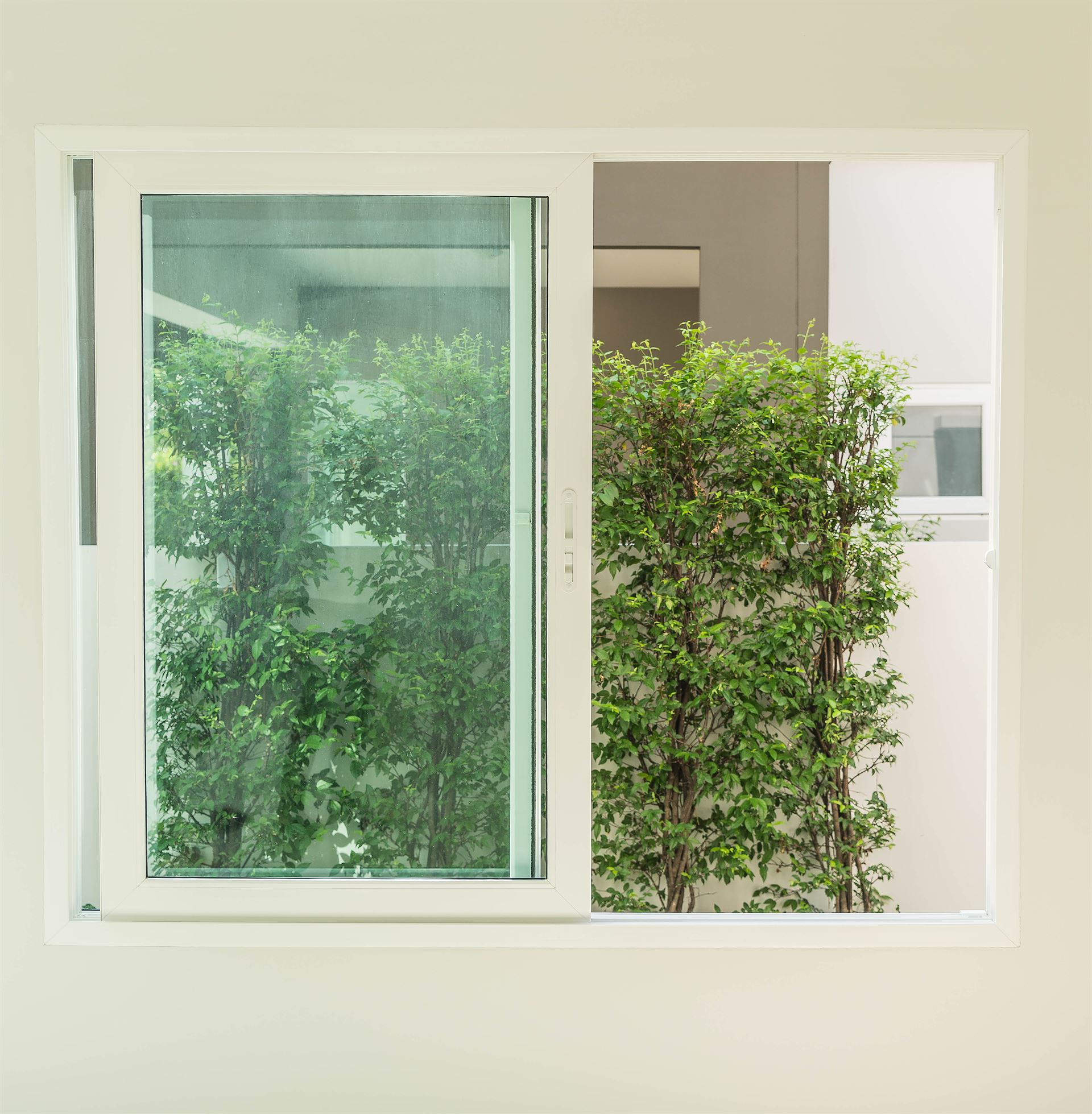 uPVC Sliding Window Deceuninck